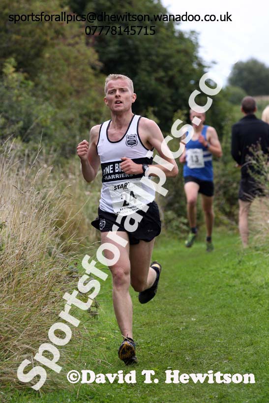 Senior mens relay Sunderland Harriers Open Cross Country. Photo: David T. Hewitson/Sports for All Pics